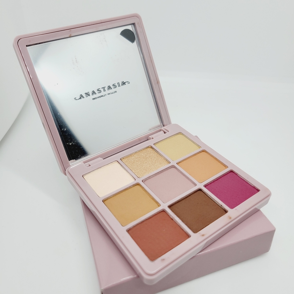 Modern Renaissance Anastasia Beverly Hills Eyeshadow Palette Brand New in Box - Picture 8 of 8